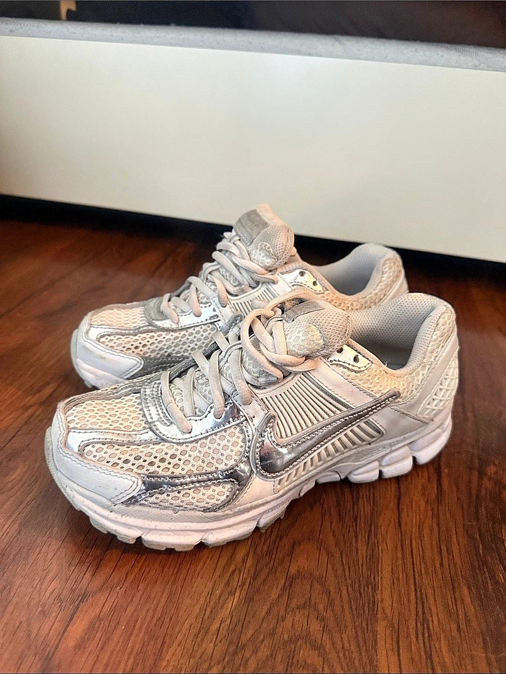 Nike Nike Zoom Vomero 5 Chrome Toe Gray & White US 7 Sneakers